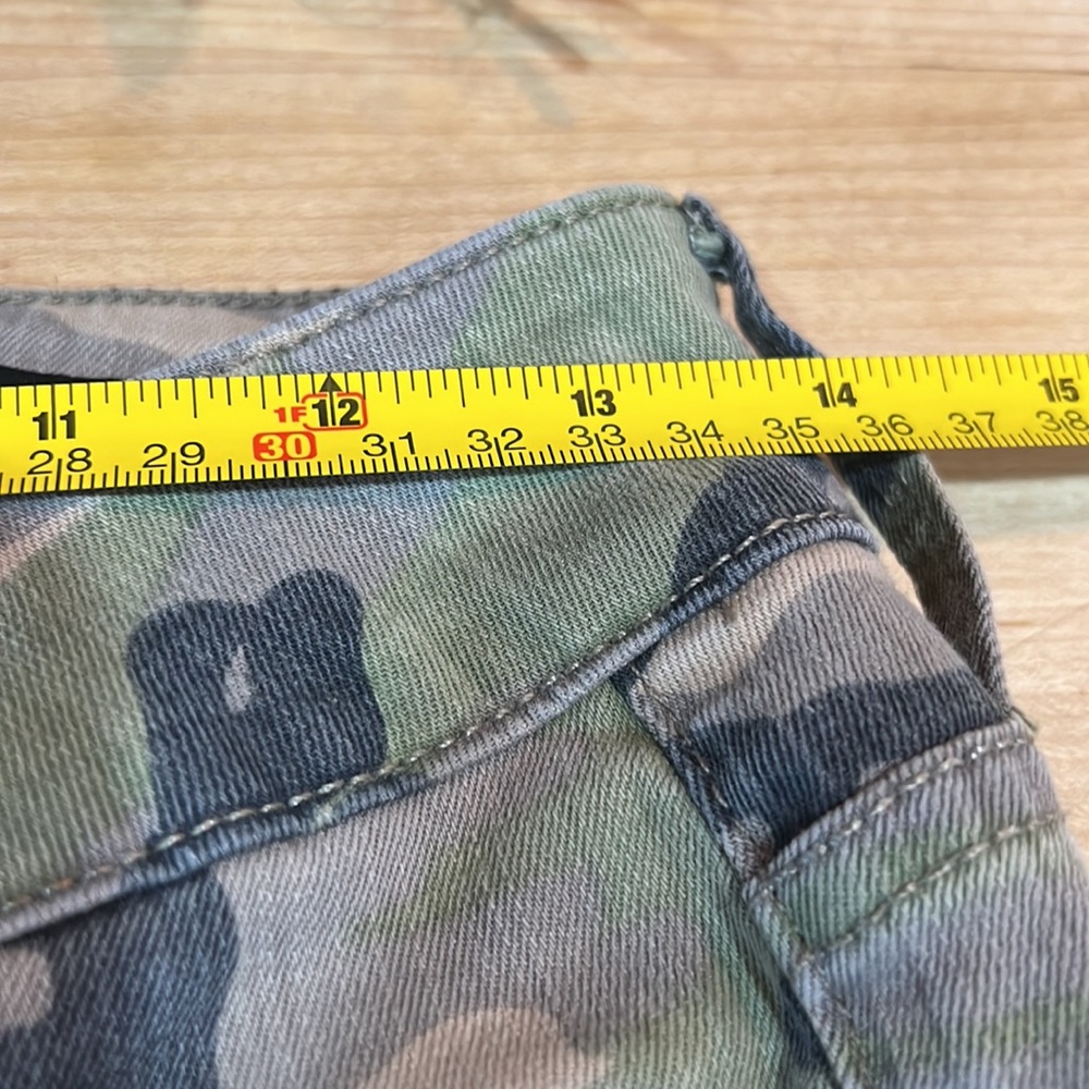Distressed Black Orchid camo jeans - Picture 8 of 13